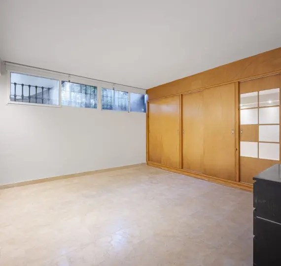 Дом на две семьи R5161273