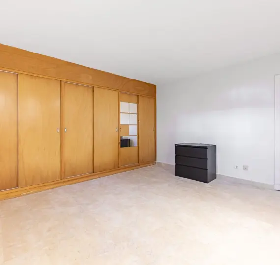 Дом на две семьи R5161273