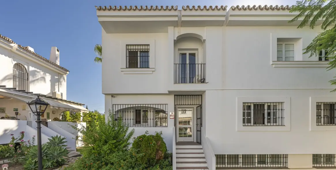 Продажа дома на две семьи в Nueva Andalucía (район Nueva Andalucía) 16