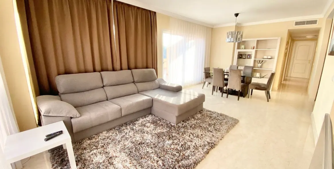 Sale of penthouse duplex in Elviria 14