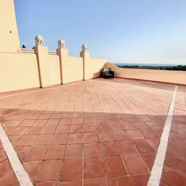 Sale of penthouse duplex in Elviria