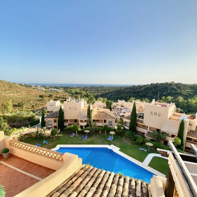 Venta de ático dúplex en Elviria