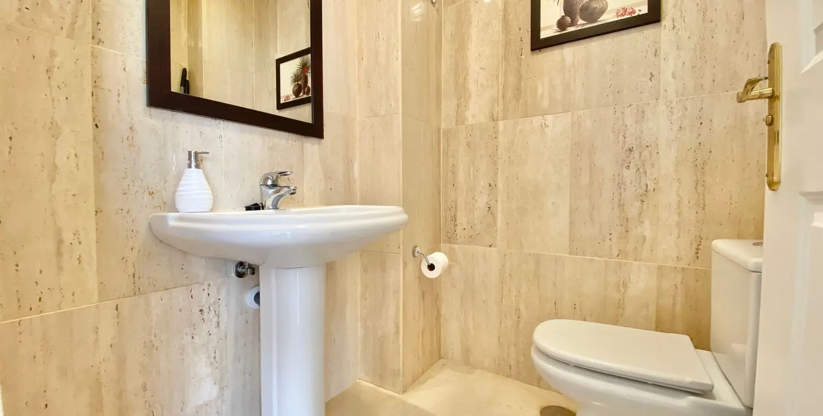 Sale of penthouse duplex in Elviria 29