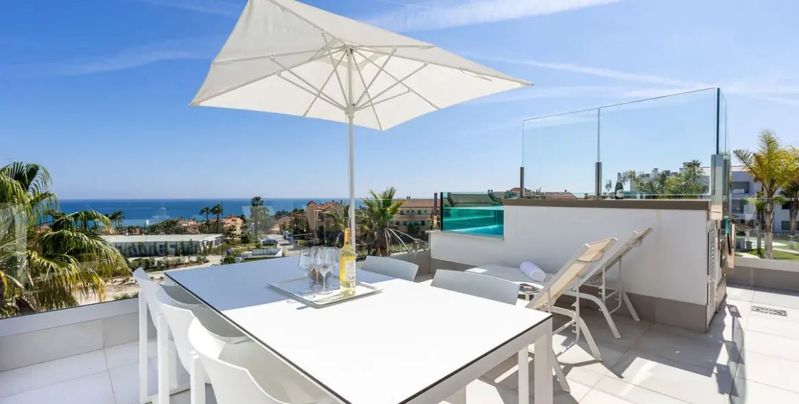 Sale of middle floor apartment in Mijas 1