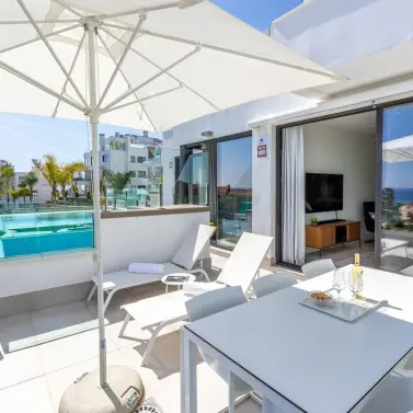 Sale of middle floor apartment in Mijas