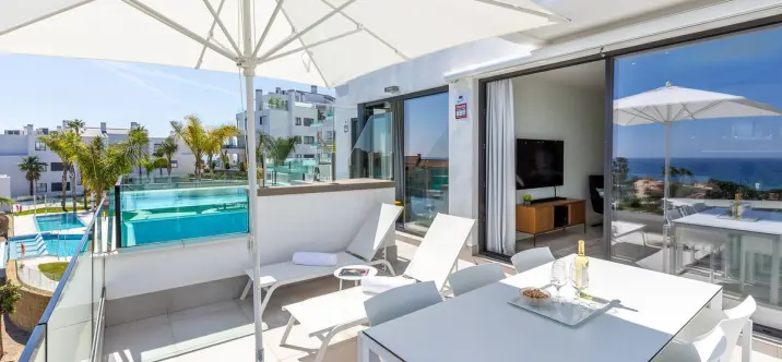 Sale of middle floor apartment in Mijas 2