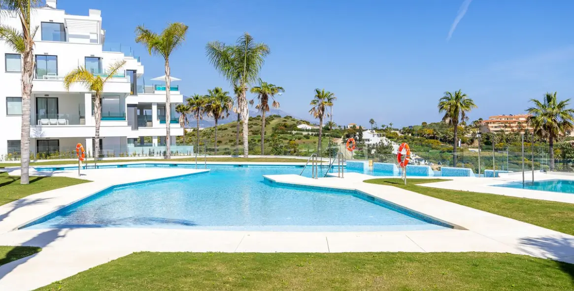 Sale of middle floor apartment in Mijas 19