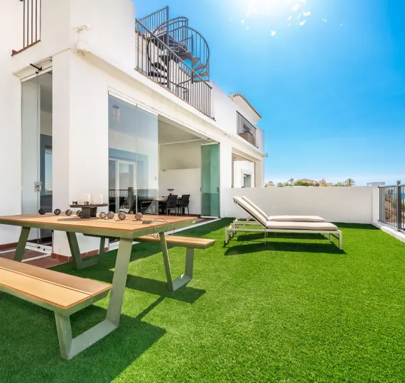 Sale of ground floor apartment in El Paraiso