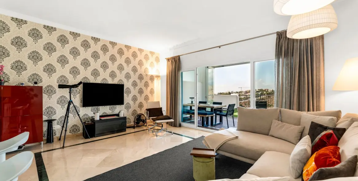 Sale of ground floor apartment in El Paraiso 5