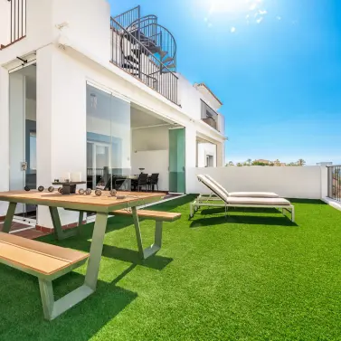 Sale of ground floor apartment in El Paraiso