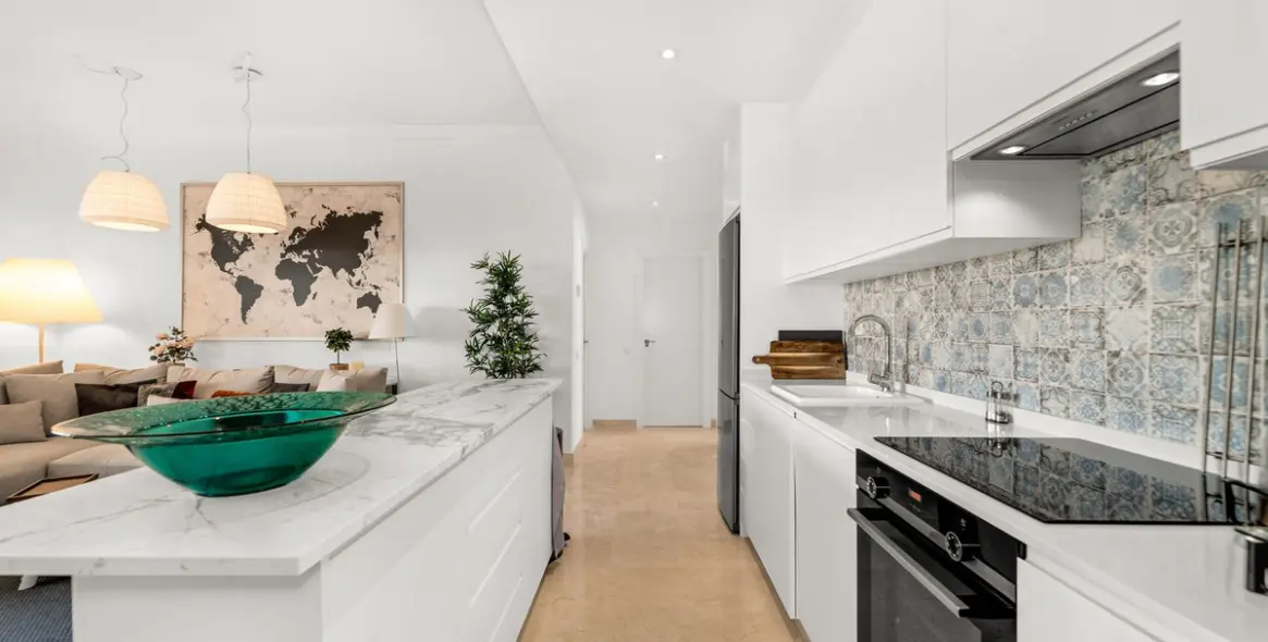 Sale of ground floor apartment in El Paraiso 4