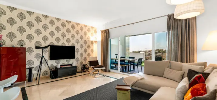 Sale of ground floor apartment in El Paraiso 4