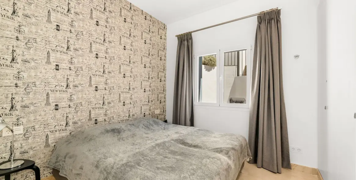 Sale of ground floor apartment in El Paraiso 13