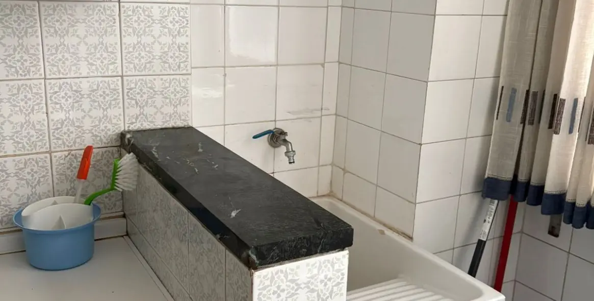 Sale of middle floor apartment in Fuengirola 2