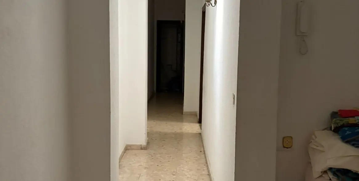 Sale of middle floor apartment in Fuengirola 4