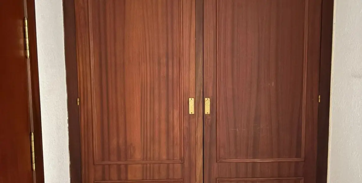 Sale of middle floor apartment in Fuengirola 10