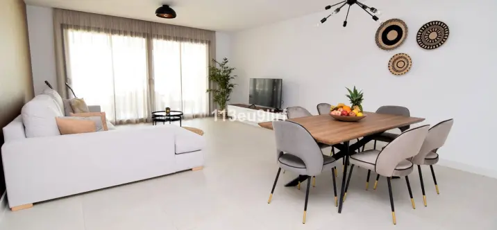 Продажа апартаментов на первом этаже в Estepona 1