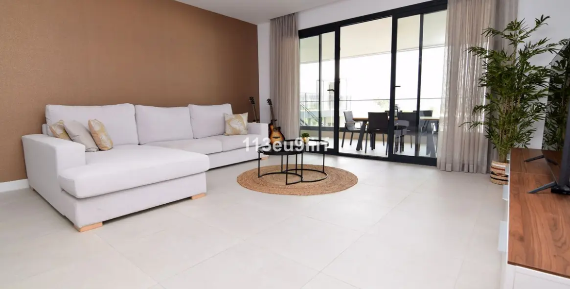 Продажа апартаментов на первом этаже в Estepona 4