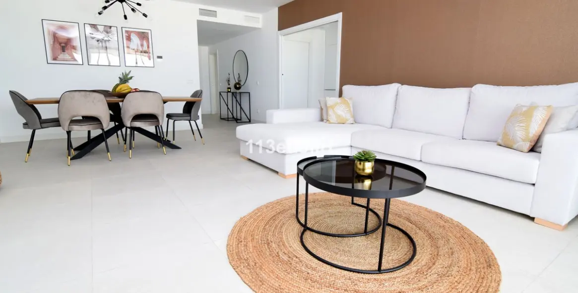 Venta de apartamento en planta baja en Estepona 3