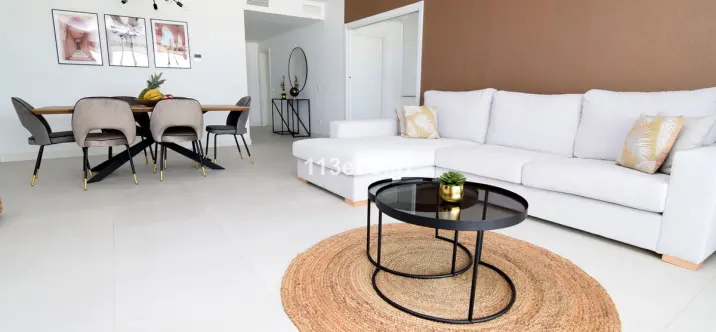 Venta de apartamento en planta baja en Estepona 2