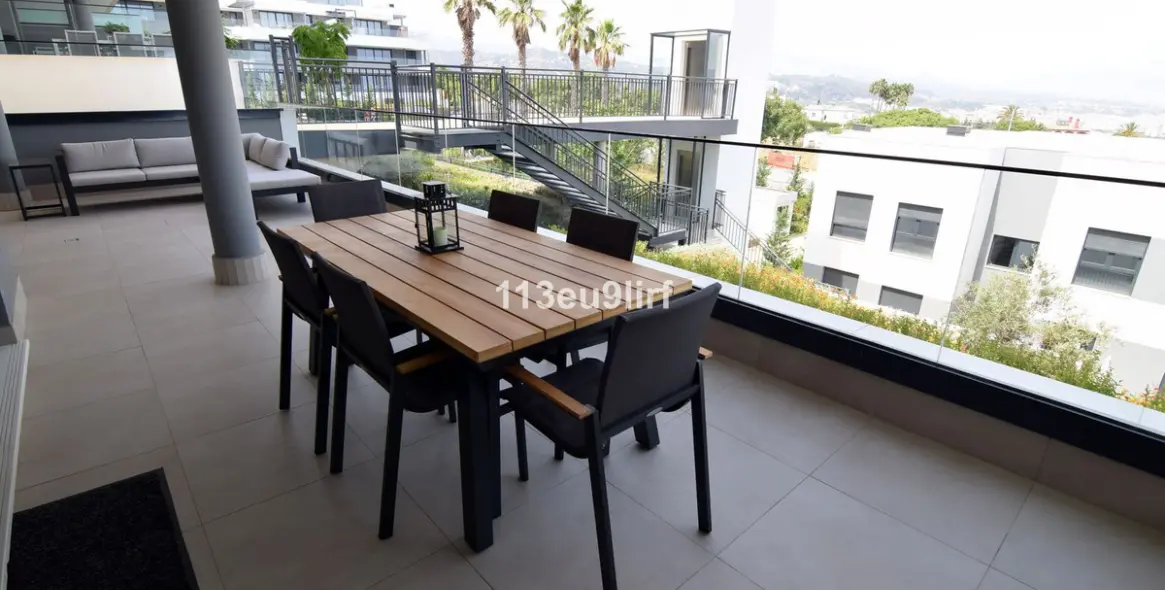 Venta de apartamento en planta baja en Estepona 5