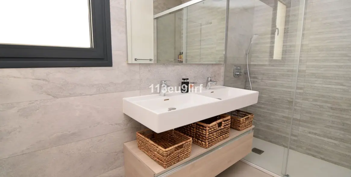 Venta de apartamento en planta baja en Estepona 12