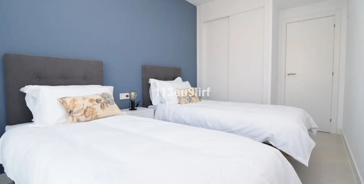 Venta de apartamento en planta baja en Estepona 18