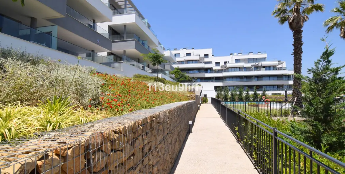 Sale of ground floor apartment in Estepona 24