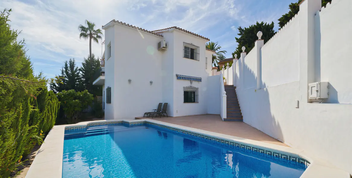 Sale of detached villa in Centro 3