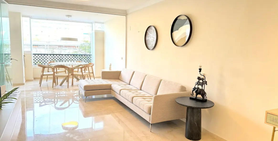 Short-term rent of middle floor apartment in Puerto Banús 3