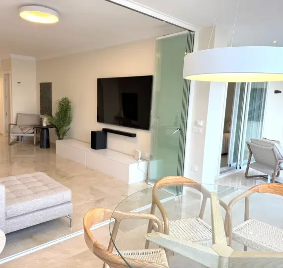 Short-term rent of middle floor apartment in Puerto Banús