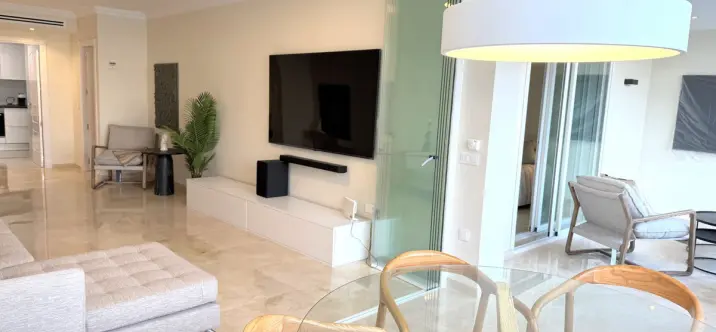 Short-term rent of middle floor apartment in Puerto Banús 4