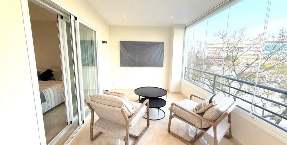 Short-term rent of middle floor apartment in Puerto Banús 7