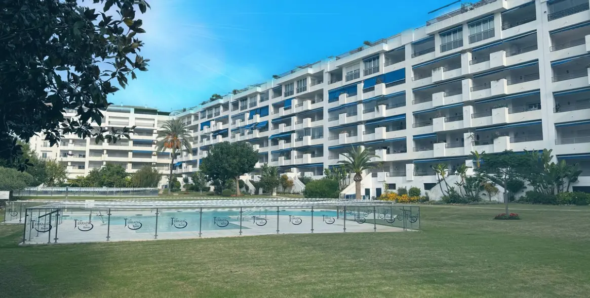 Short-term rent of middle floor apartment in Puerto Banús 19
