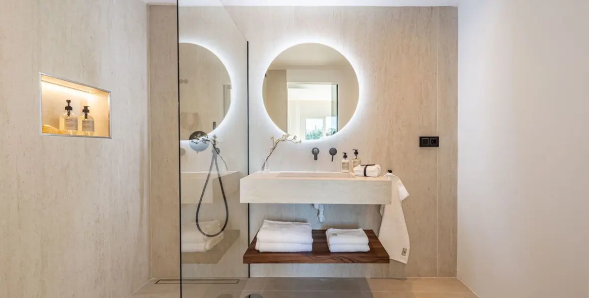 Sale of middle floor apartment in La Quinta 11