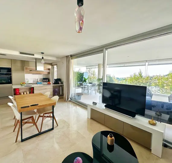 Sale of middle floor apartment in Los Arqueros