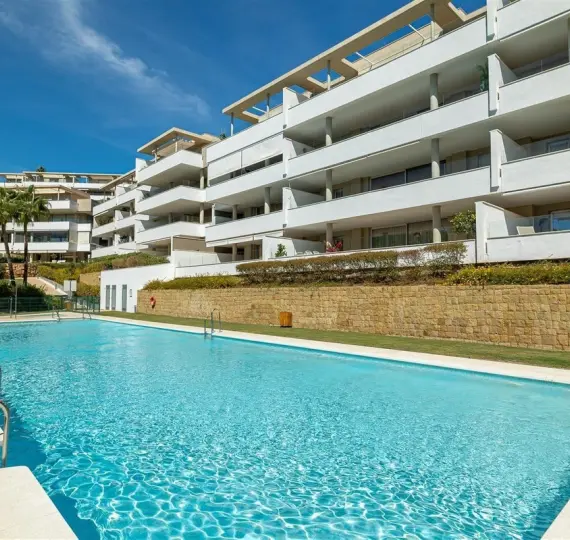 Sale of middle floor apartment in Los Arqueros