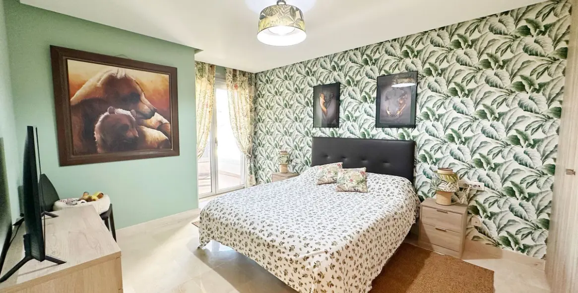 Sale of middle floor apartment in Los Arqueros 13