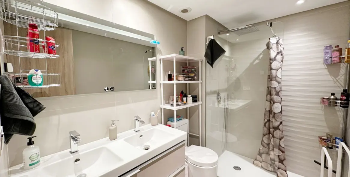 Sale of middle floor apartment in Los Arqueros 14