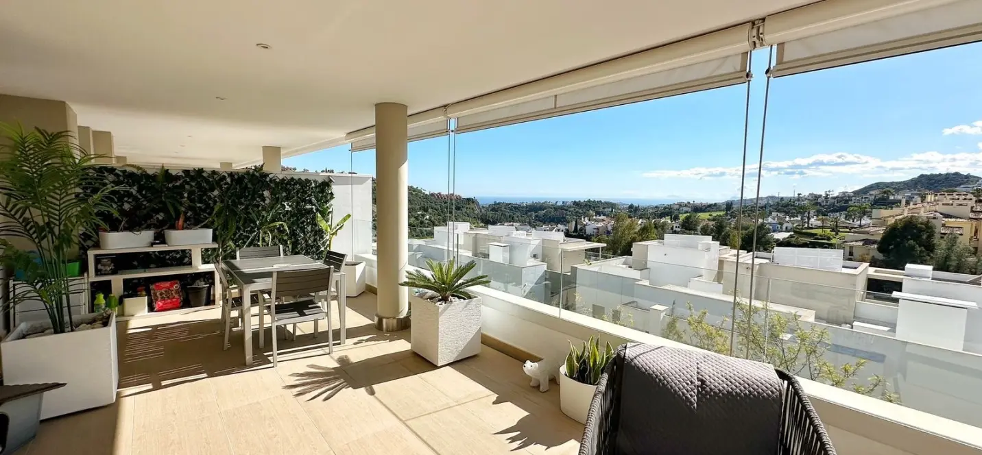 Venta de apartamento en planta media en Los Arqueros 1