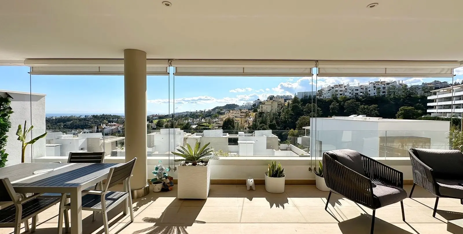 Sale of middle floor apartment in Los Arqueros 3