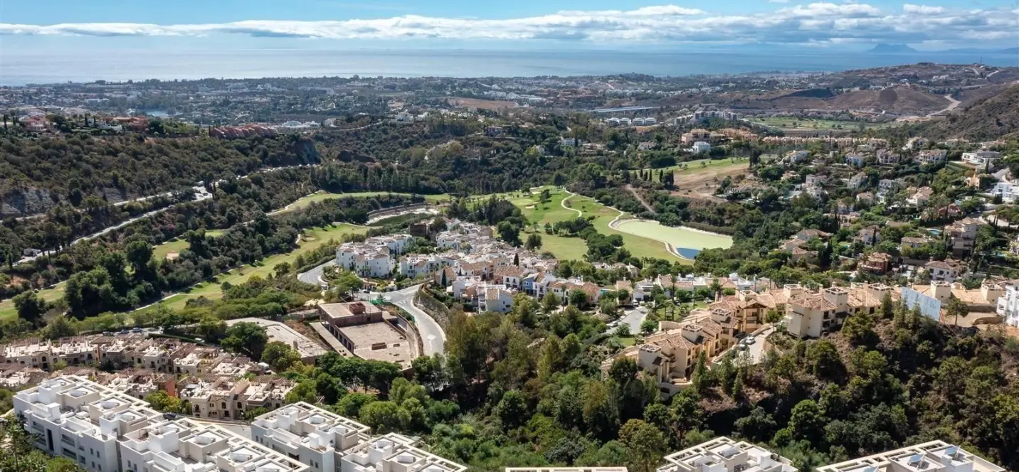 Venta de apartamento en planta media en Los Arqueros 4