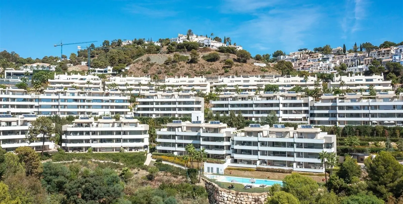 Sale of middle floor apartment in Los Arqueros 19