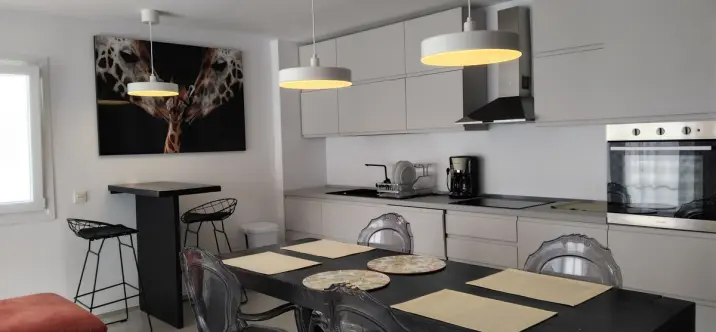 Sale of middle floor apartment in Puerto Banús 0