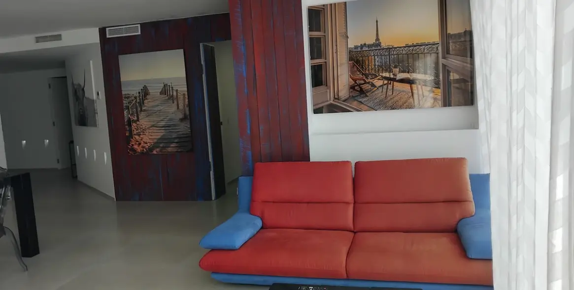 Sale of middle floor apartment in Puerto Banús 3