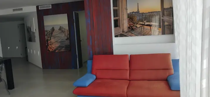 Sale of middle floor apartment in Puerto Banús 2