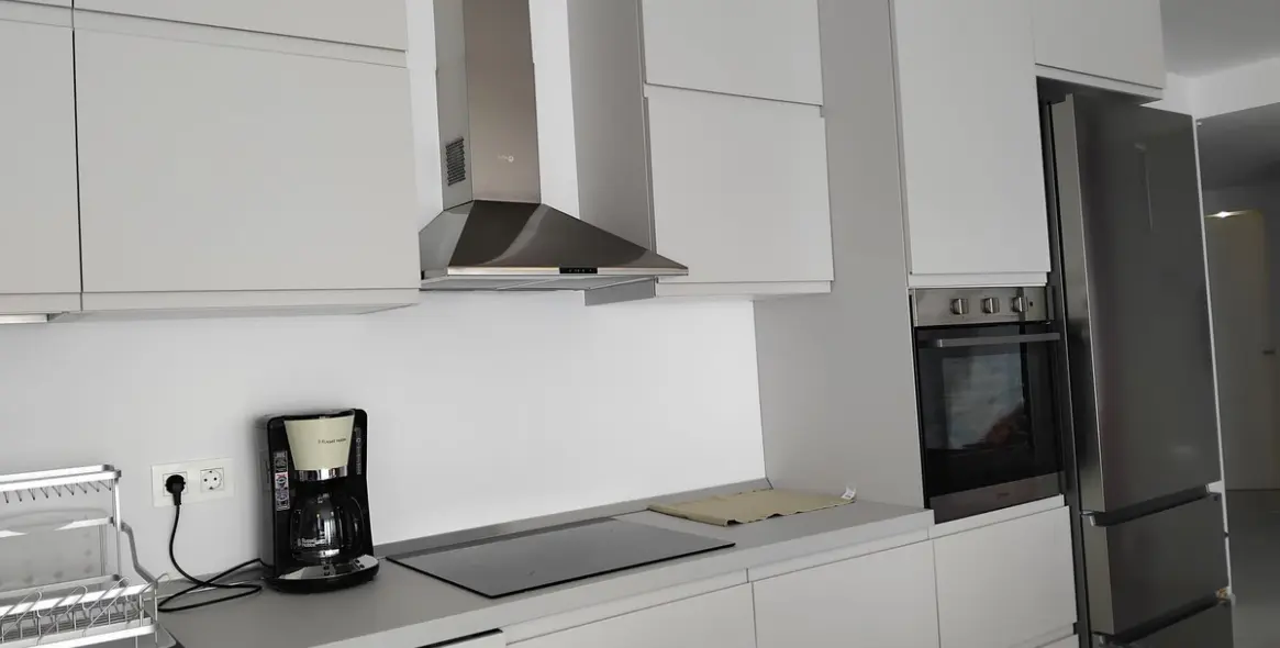 Sale of middle floor apartment in Puerto Banús 6