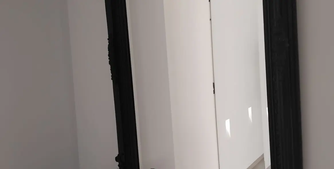 Sale of middle floor apartment in Puerto Banús 12