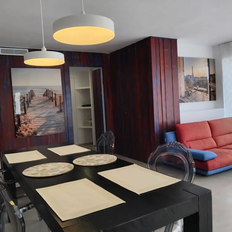 Venta de apartamento en planta media en Puerto Banús