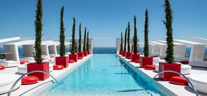 Продажа апартаментов на среднем этаже в Fuengirola 0